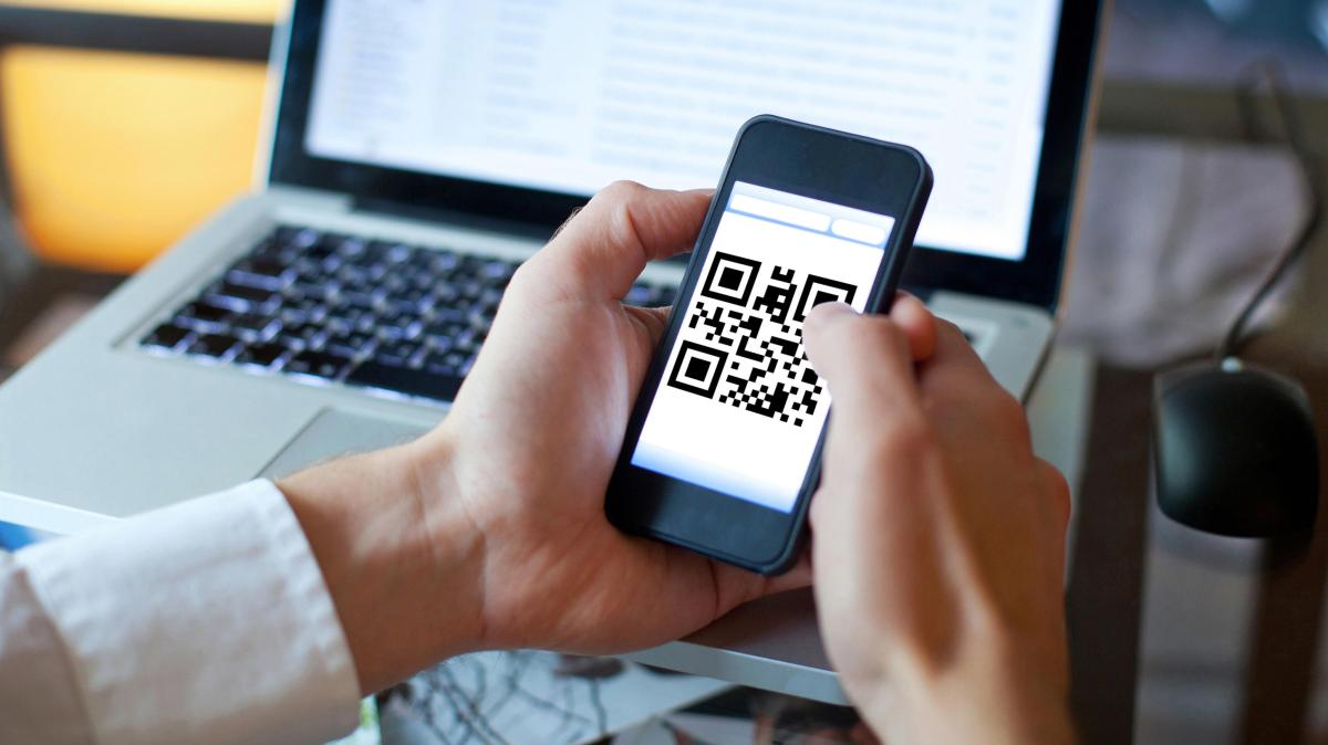Polscy użytkownicy telefonów atakowani fałszywymi kodami QR. Skala zagrożenia ogromna – 900 proc. wzrostu w ciągu ostatnich 3 lat
